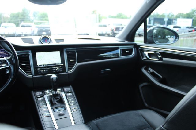 2016 Porsche Macan AWD 4dr S - 23056928 - 17