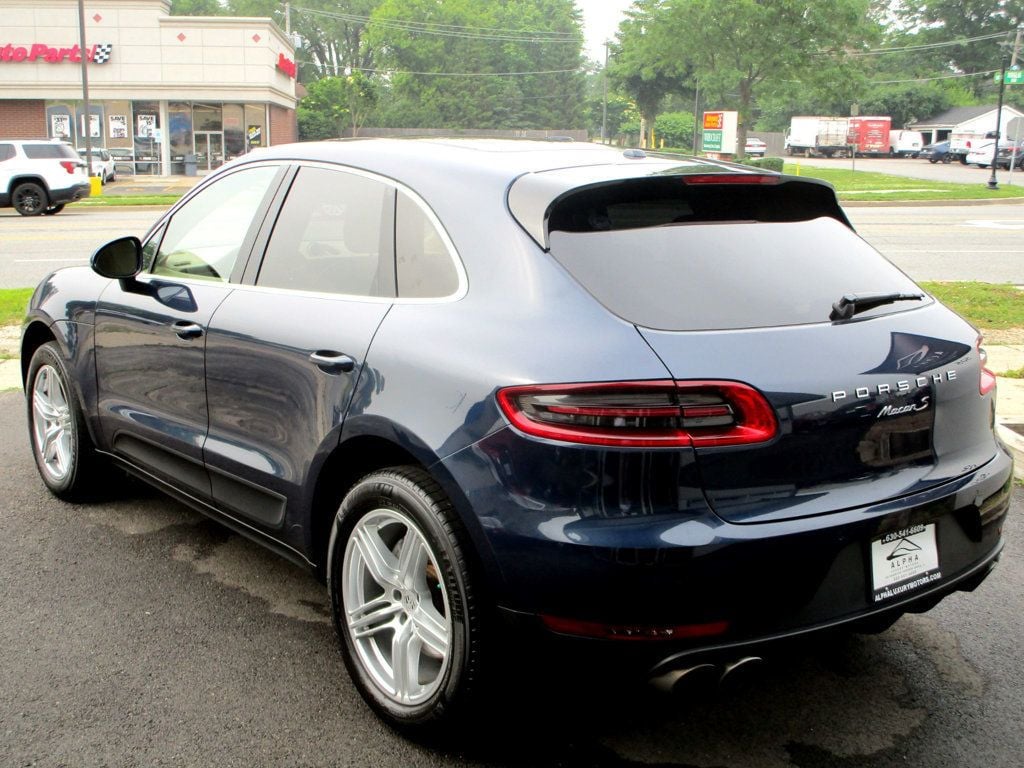2016 Porsche Macan S photo 10