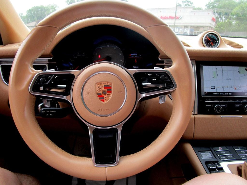 2016 Porsche Macan S photo 20
