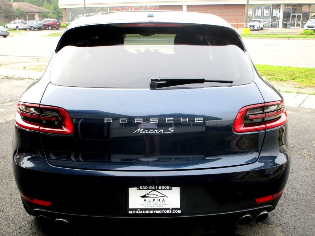 2016 Porsche Macan S photo 9