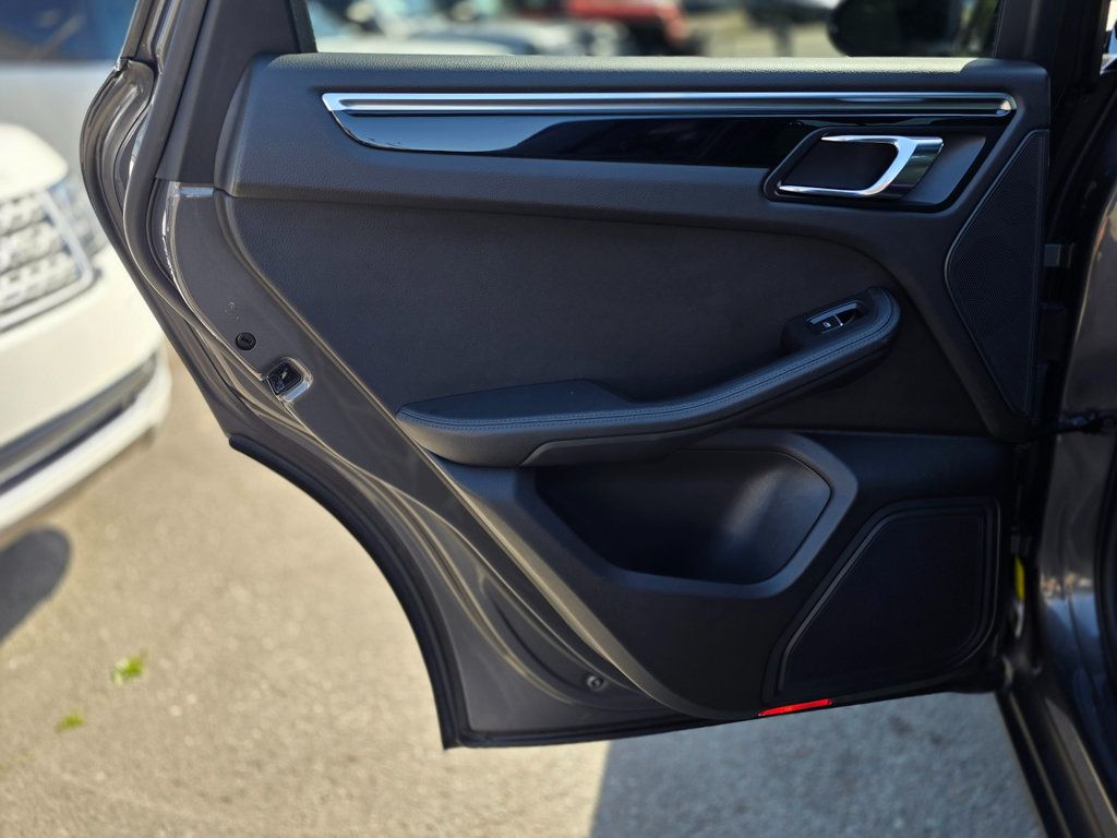 2016 Porsche Macan AWD 4dr S - 22982620 - 23