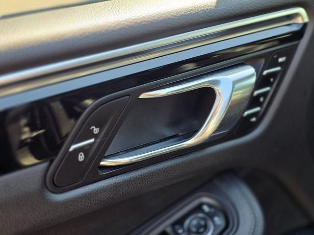 2016 Porsche Macan AWD 4dr S - 22982620 - 26