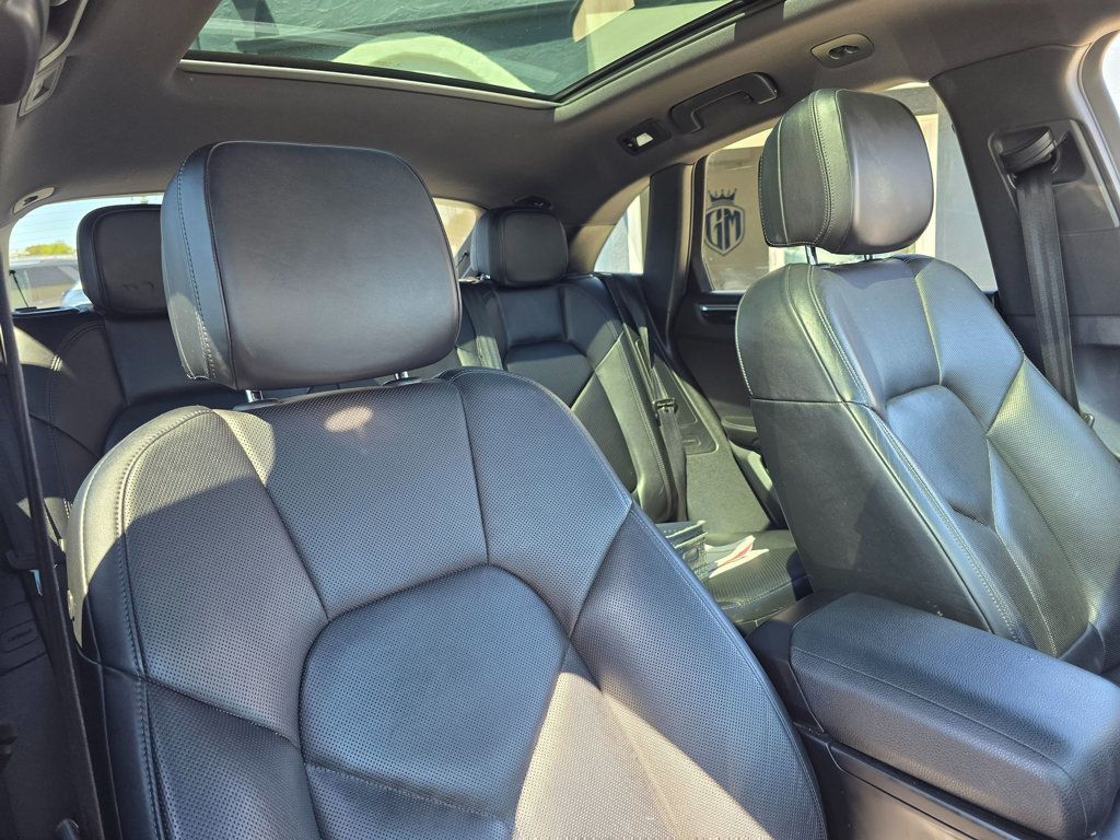 2016 Porsche Macan AWD 4dr S - 23004715 - 11