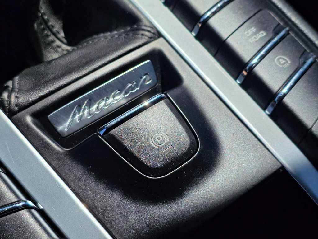 2016 Porsche Macan AWD 4dr S - 23004715 - 38