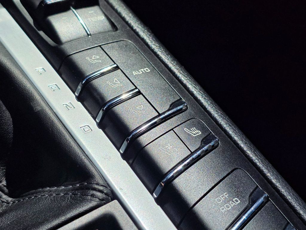 2016 Porsche Macan AWD 4dr S - 23004715 - 40