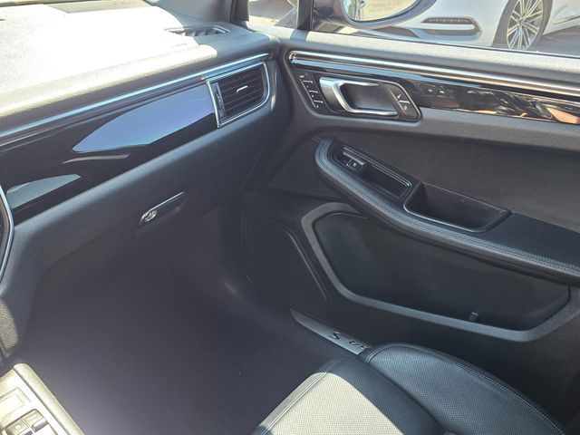 2016 Porsche Macan AWD 4dr S - 23004715 - 42