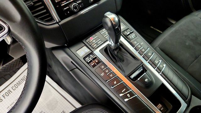 2016 Porsche Macan AWD 4dr S - 23056630 - 16