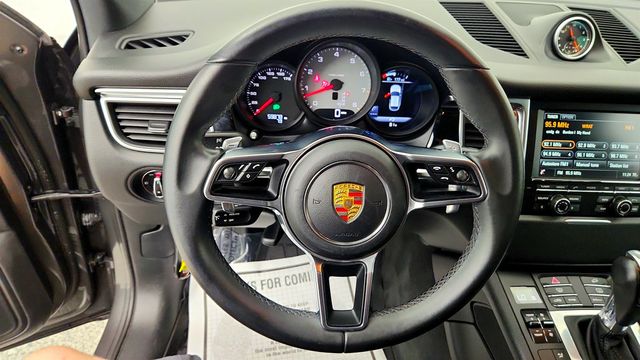 2016 Porsche Macan AWD 4dr S w/ Infotainment & Premium Packages + Pano Roof - 23056630 - 13