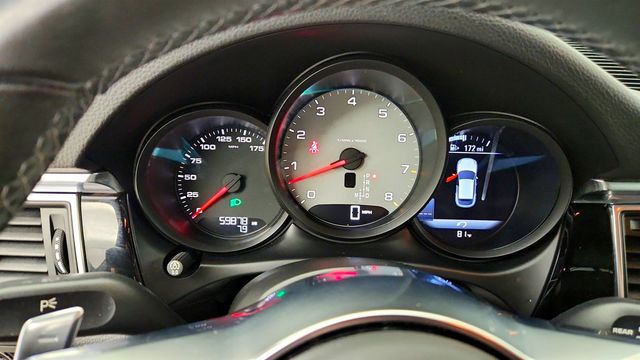 2016 Porsche Macan AWD 4dr S w/ Infotainment & Premium Packages + Pano Roof - 23056630 - 14