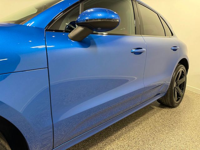 2016 Porsche Macan AWD 4dr Turbo - 23004011 - 13