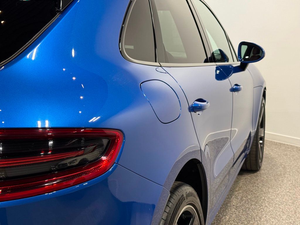 2016 Porsche Macan AWD 4dr Turbo - 23004011 - 35