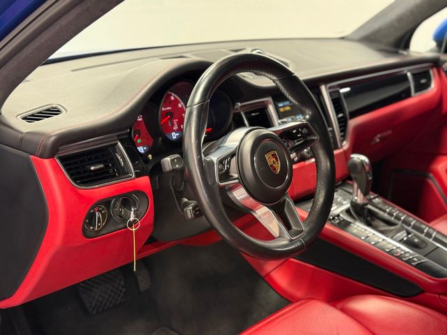 2016 Porsche Macan AWD 4dr Turbo - 23004011 - 42