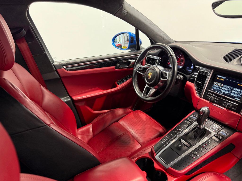 2016 Porsche Macan AWD 4dr Turbo - 23004011 - 44