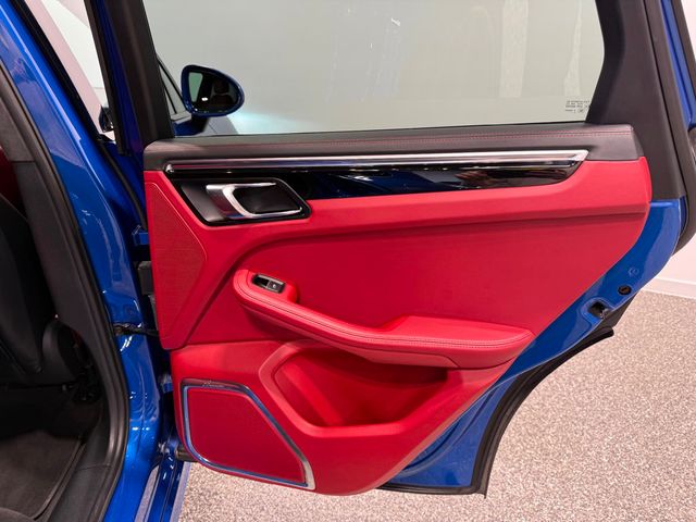 2016 Porsche Macan AWD 4dr Turbo - 23004011 - 68