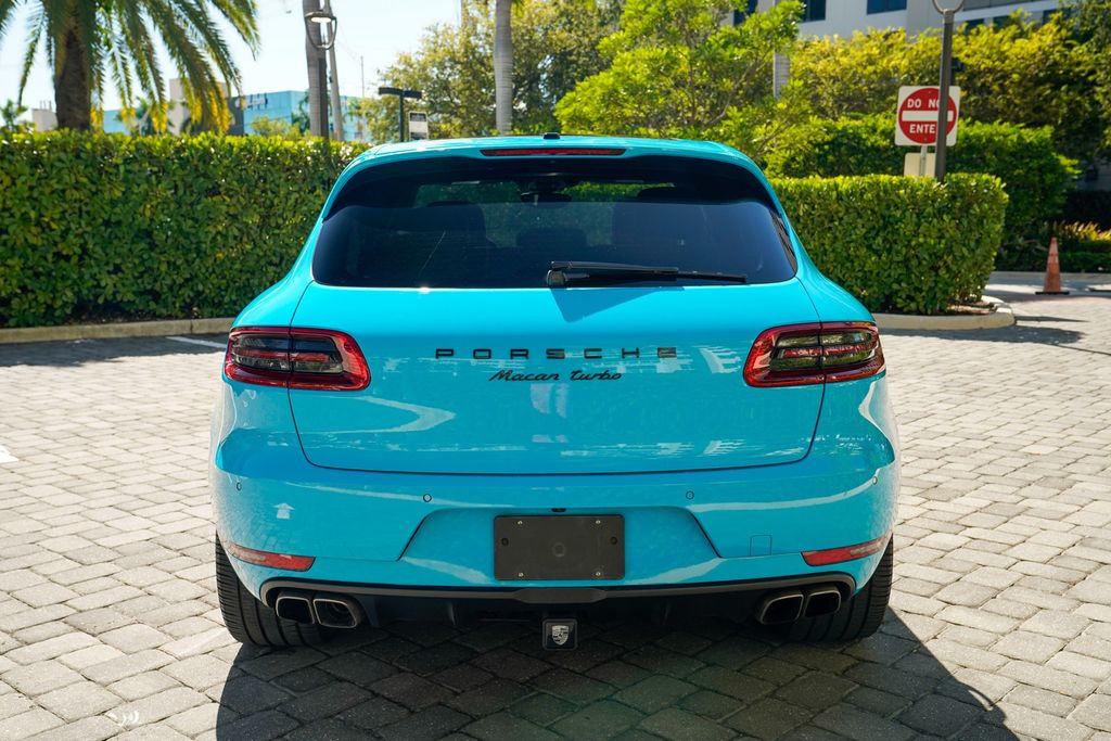 2016 Porsche Macan AWD 4dr Turbo - 22934371 - 17