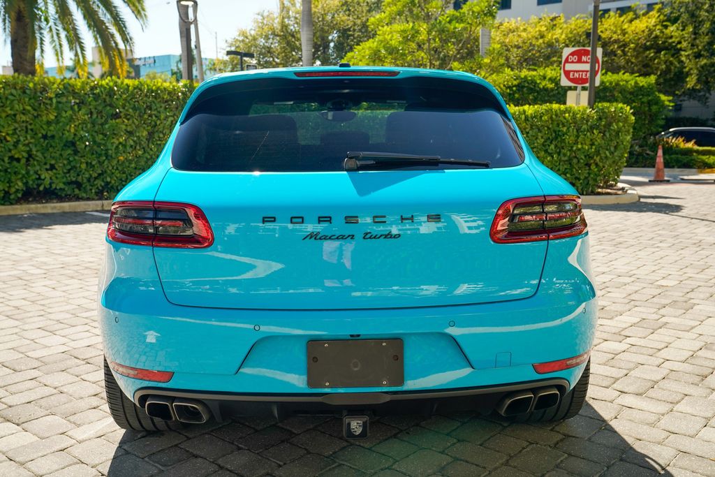 2016 Porsche Macan AWD 4dr Turbo - 22934371 - 24