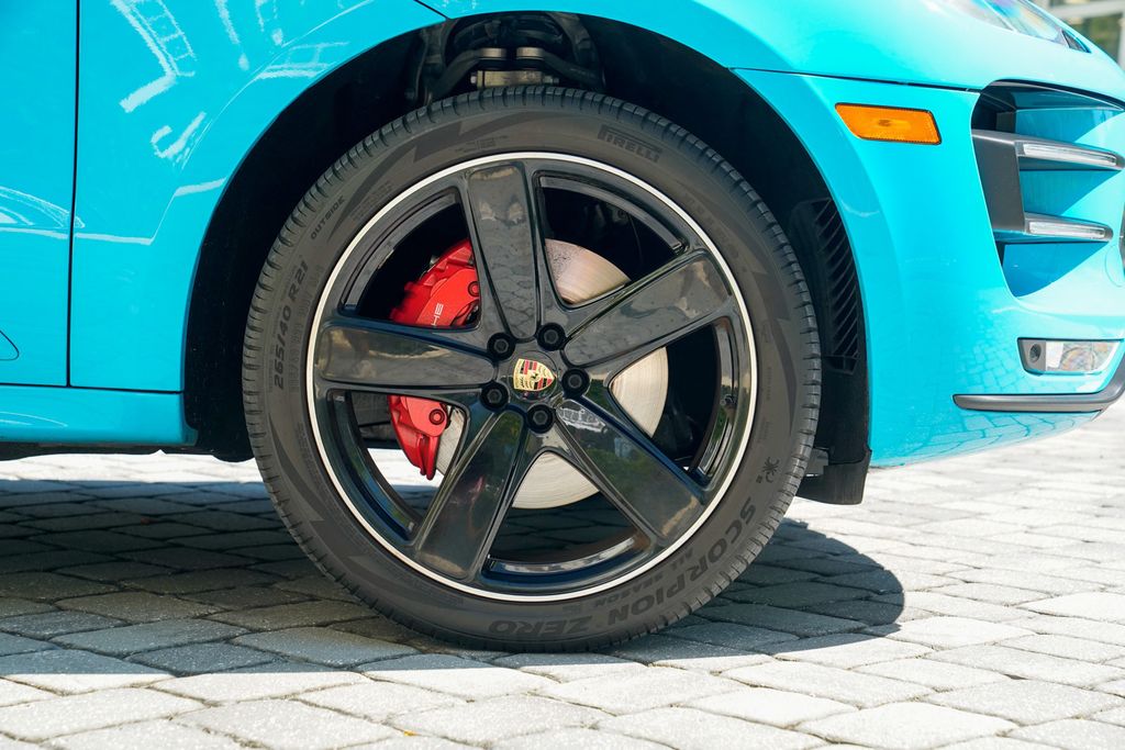 2016 Porsche Macan AWD 4dr Turbo - 22934371 - 31