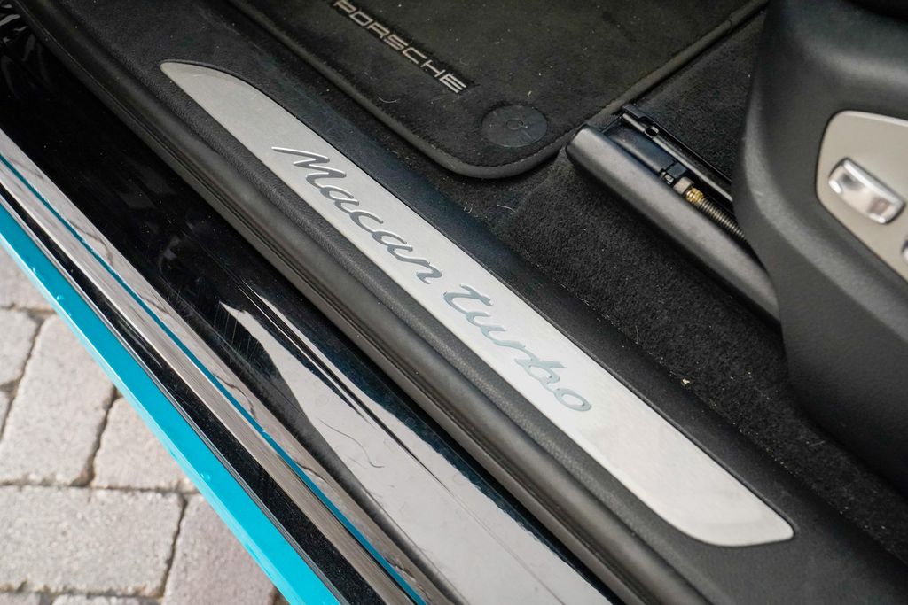 2016 Porsche Macan AWD 4dr Turbo - 22934371 - 43