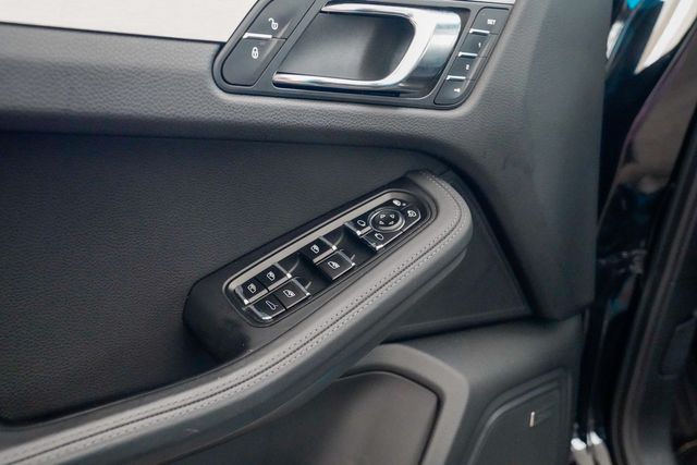 2016 Porsche Macan AWD 4dr Turbo - 22934371 - 45