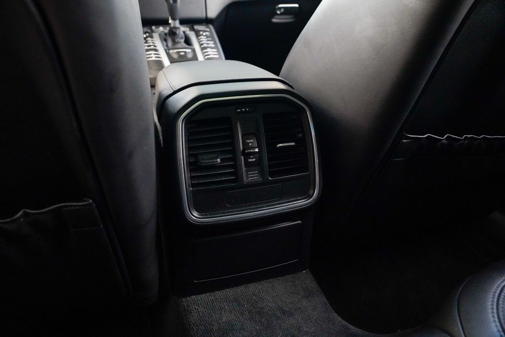 2016 Porsche Macan AWD 4dr Turbo - 22934371 - 62