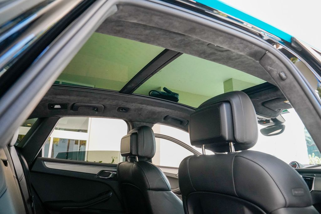 2016 Porsche Macan AWD 4dr Turbo - 22934371 - 75