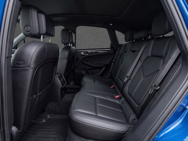 2016 Porsche Macan CLEAN CARFAX, ONE OWNER, AWD, PAN SUNROOF, NAVI, PREMIUM PLUS - 23044963 - 11