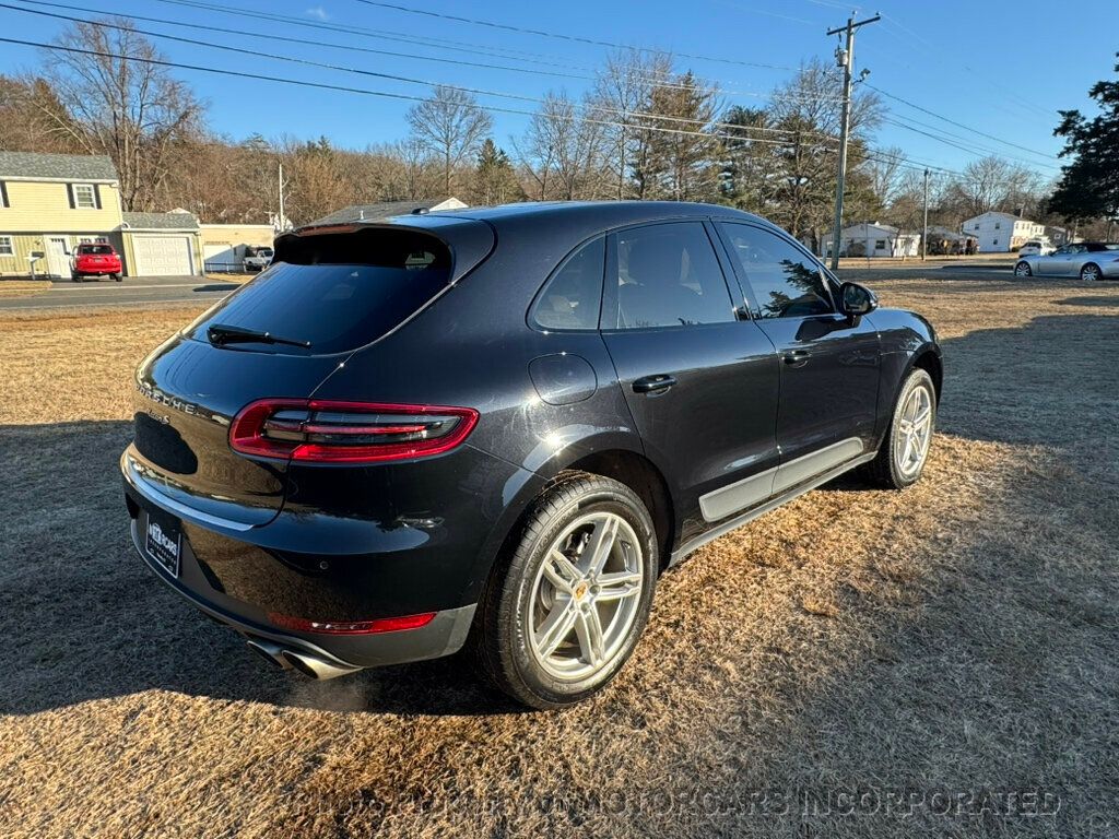2016 Porsche Macan Turbo S photo 8