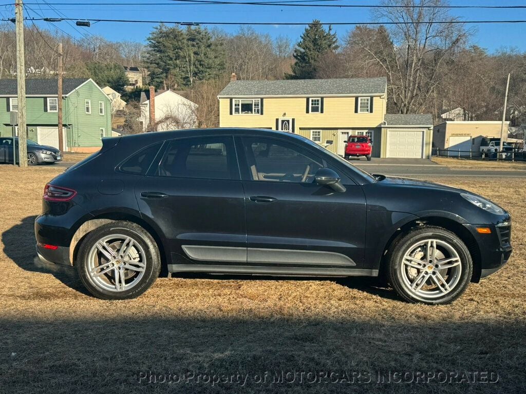 2016 Porsche Macan Turbo S photo 9