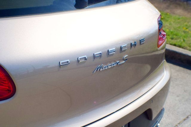 2016 Porsche Macan Local Trade/AWD/Premium Plus Pkg/Heated&Cooled Seats/Pano Roof - 22985954 - 14