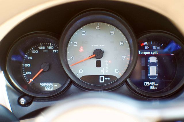 2016 Porsche Macan Local Trade/AWD/Premium Plus Pkg/Heated&Cooled Seats/Pano Roof - 22985954 - 24