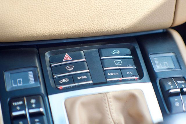 2016 Porsche Macan Local Trade/AWD/Premium Plus Pkg/Heated&Cooled Seats/Pano Roof - 22985954 - 26