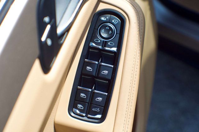 2016 Porsche Macan Local Trade/AWD/Premium Plus Pkg/Heated&Cooled Seats/Pano Roof - 22985954 - 36