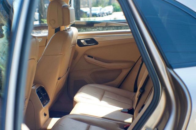 2016 Porsche Macan Local Trade/AWD/Premium Plus Pkg/Heated&Cooled Seats/Pano Roof - 22985954 - 47