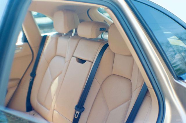 2016 Porsche Macan Local Trade/AWD/Premium Plus Pkg/Heated&Cooled Seats/Pano Roof - 22985954 - 48