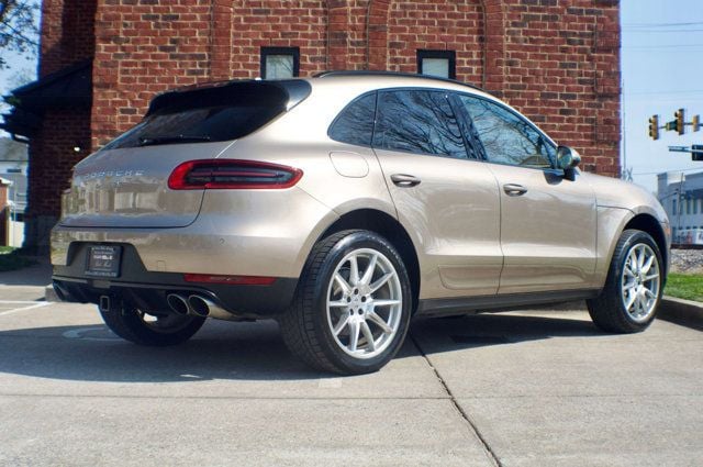 2016 Porsche Macan Local Trade/AWD/Premium Plus Pkg/Heated&Cooled Seats/Pano Roof - 22985954 - 4