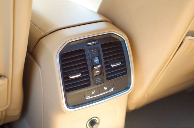 2016 Porsche Macan Local Trade/AWD/Premium Plus Pkg/Heated&Cooled Seats/Pano Roof - 22985954 - 49