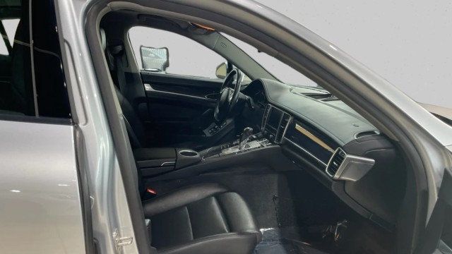 2016 Porsche Panamera 4dr Hatchback - 22991732 - 12