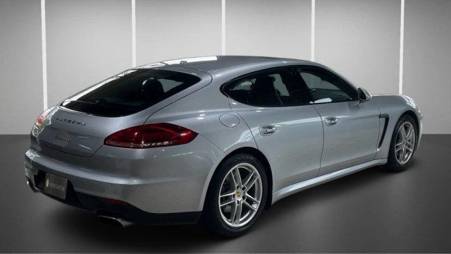 2016 Porsche Panamera 4dr Hatchback - 22991732 - 5