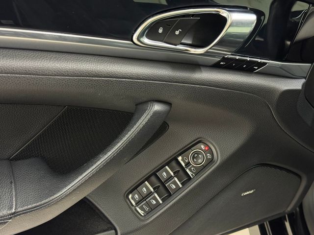 2016 Porsche Panamera 4dr Hatchback - 22929594 - 38