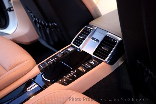 2016 Porsche Panamera 4dr Hatchback 4 Edition - 22955319 - 24