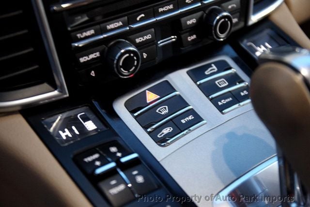 2016 Porsche Panamera 4dr Hatchback 4 Edition - 22955319 - 34