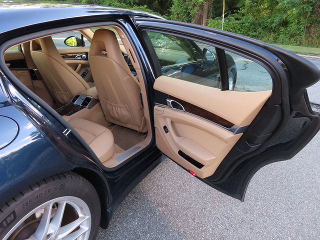 2016 Porsche Panamera 4dr Hatchback 4 Edition - 23044446 - 28