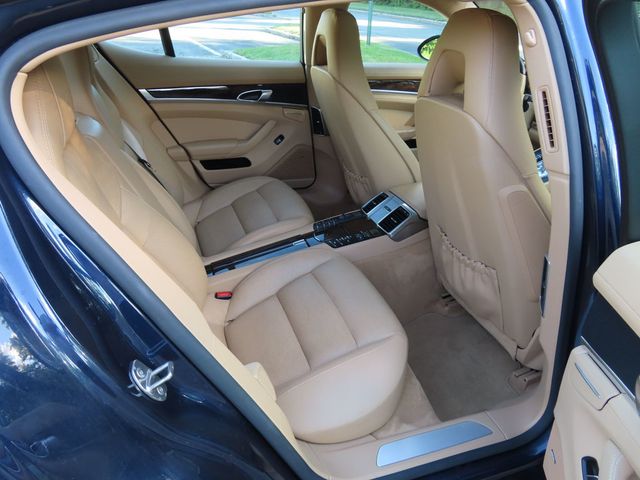 2016 Porsche Panamera 4dr Hatchback 4 Edition - 23044446 - 29