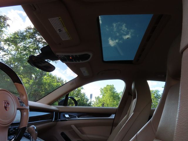 2016 Porsche Panamera 4dr Hatchback 4 Edition - 23044446 - 40