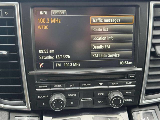 2016 Porsche Panamera 4dr Hatchback 4 Edition - 22959632 - 17