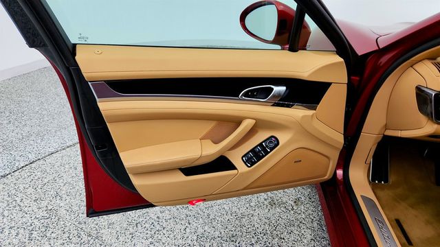 2016 Porsche Panamera 4dr Hatchback 4 Edition w/ Premium Package Plus & 20'' Wheels - 23072862 - 10