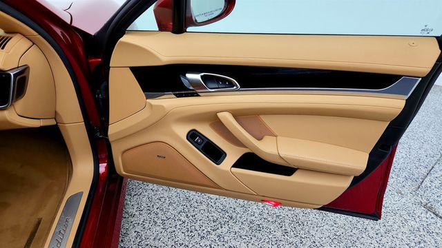 2016 Porsche Panamera 4dr Hatchback 4 Edition w/ Premium Package Plus & 20'' Wheels - 23072862 - 26