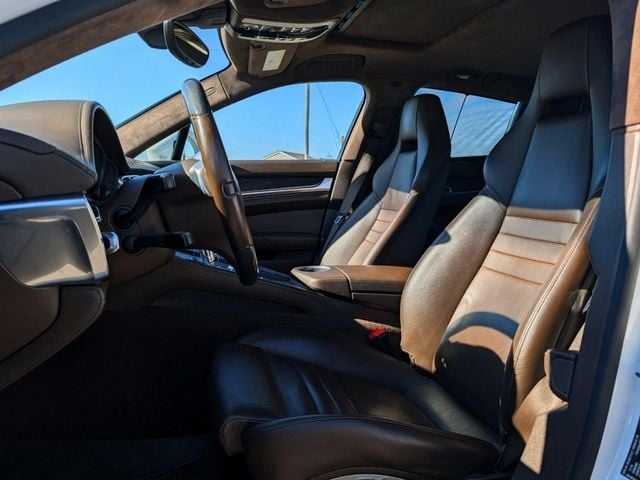 2016 Porsche Panamera 4dr Hatchback GTS - 23000639 - 14