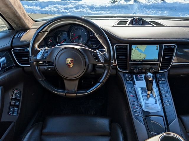 2016 Porsche Panamera 4dr Hatchback GTS - 23000639 - 19