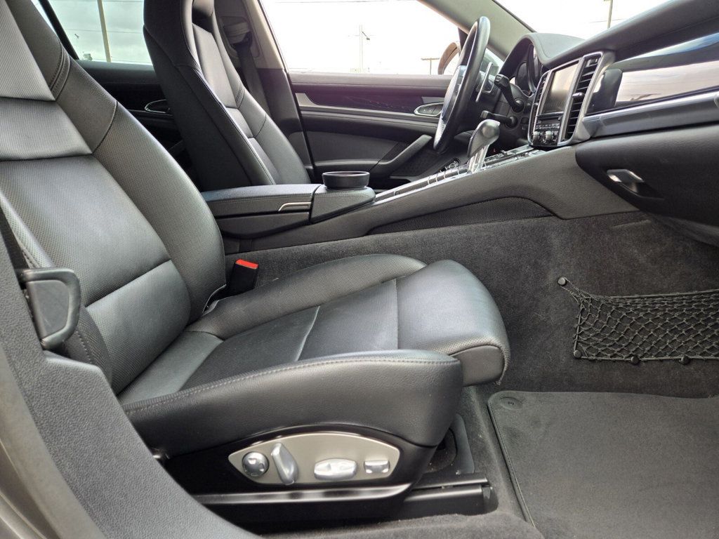 2016 Porsche Panamera 4DR HB - 22929948 - 13